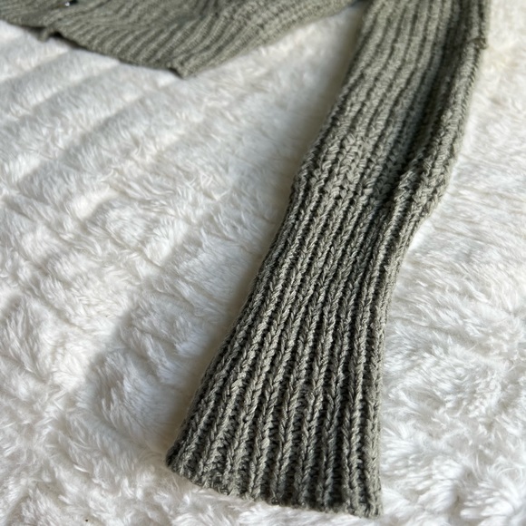 Cartigan - Picture 2 of 5